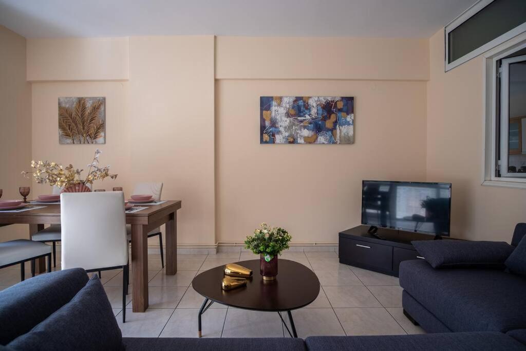 Thetis Luxury Apartment *