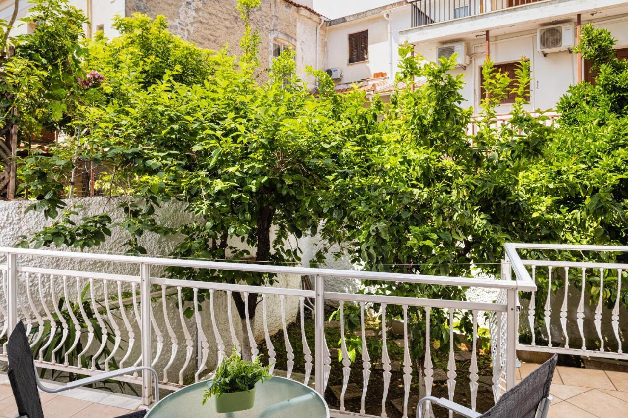 Thetis Luxury Apartment